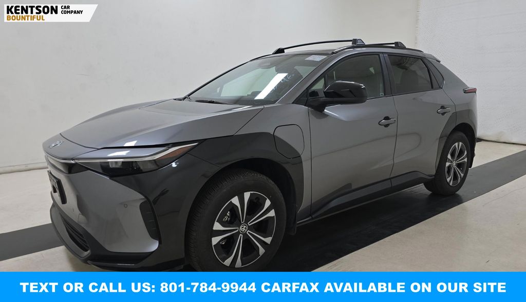 2025 Toyota bZ4X XLE's photo