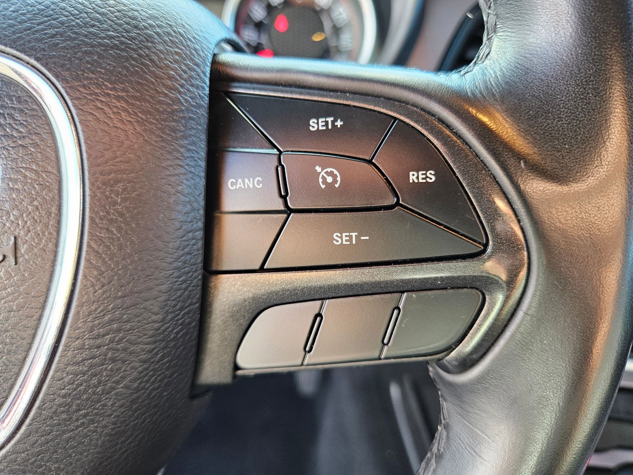 2019 Dodge Challenger SXT photo 16