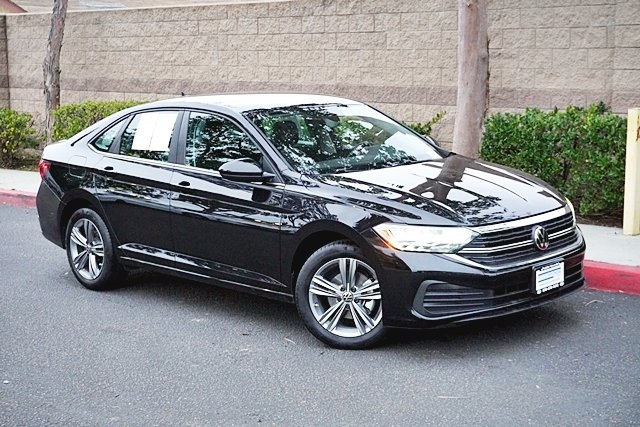 Used 2024 Black Volkswagen 1.5T SE image 2