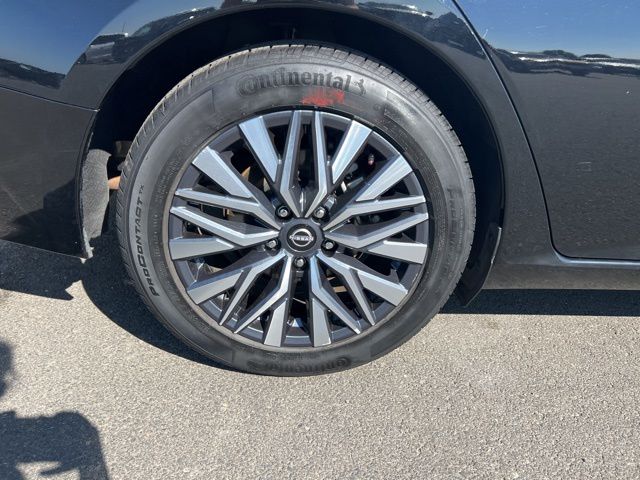 2024 Nissan Altima 2.5 SV photo 18