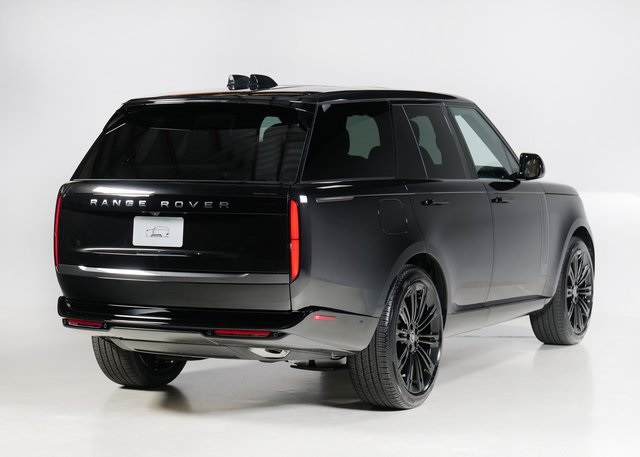2025 Land Rover Range Rover SE photo 2