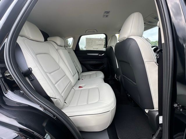 2025 Mazda CX-5 2.5 S Preferred photo 31