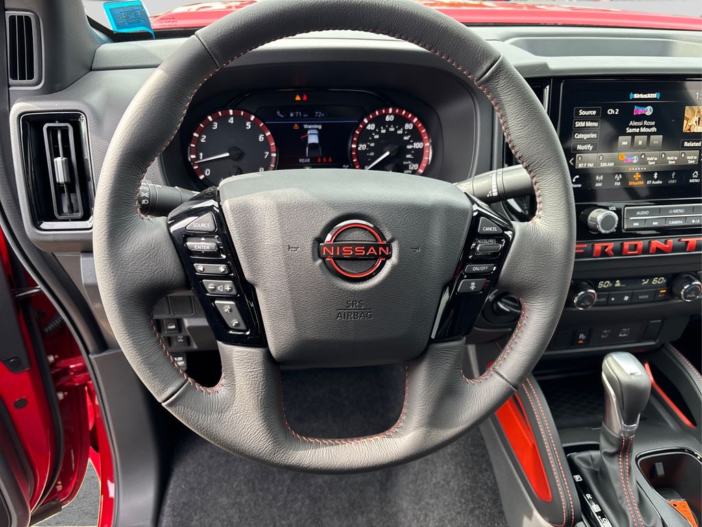2025 Nissan Frontier PRO-4X photo 12