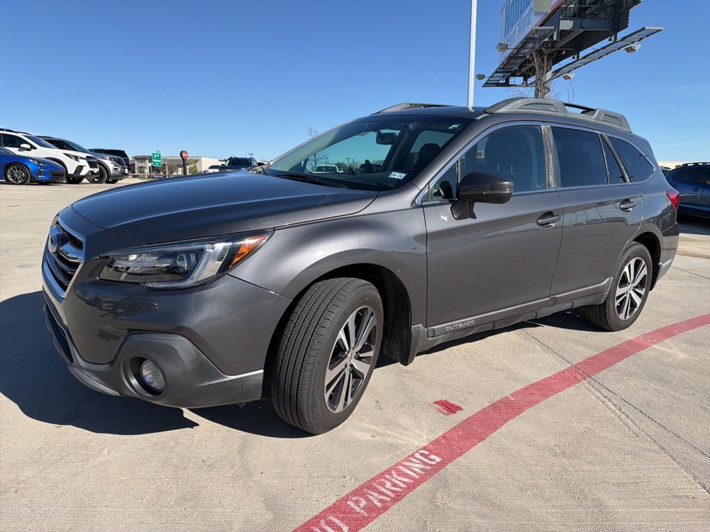 2018 Subaru Outback Limited's photo