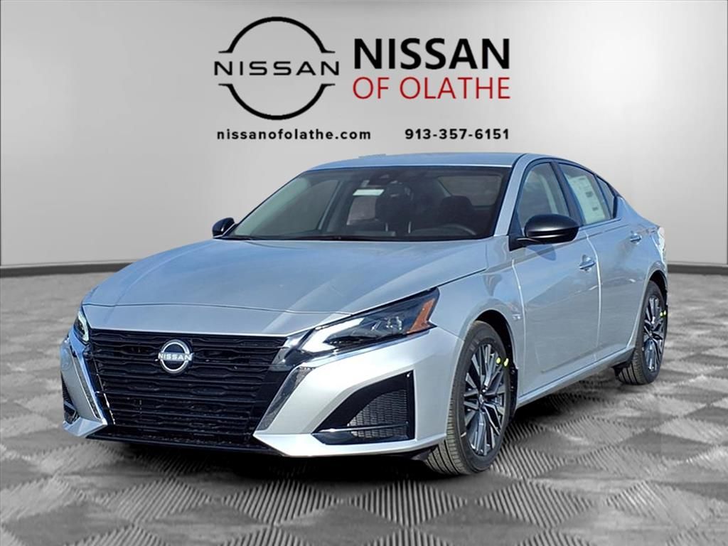 2025 Nissan Altima SV's photo