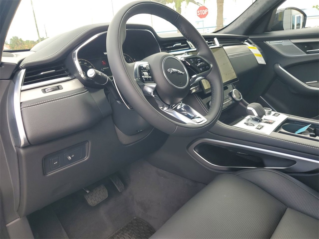 2026 Jaguar F-PACE P400 R-Dynamic S photo 24