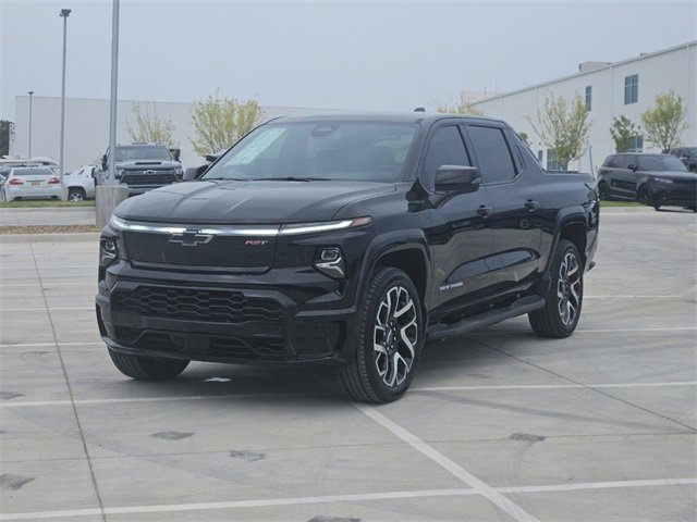 2024 Chevrolet Silverado EV RST photo 2
