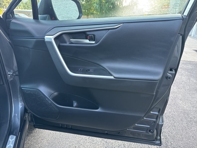 2023 Toyota RAV4 Hybrid XSE photo 45