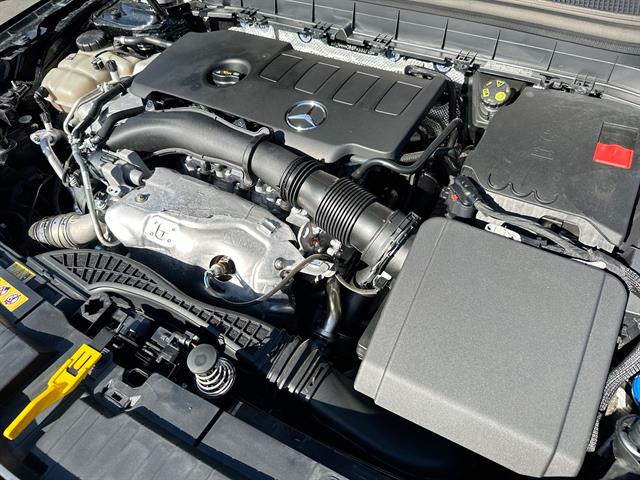 2023 Mercedes Benz GLB 250 photo 21