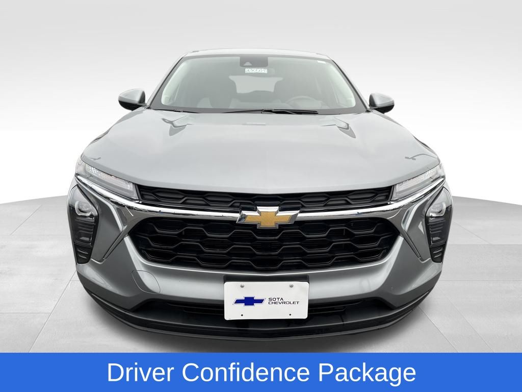 2024 Chevrolet Trax LS photo 8