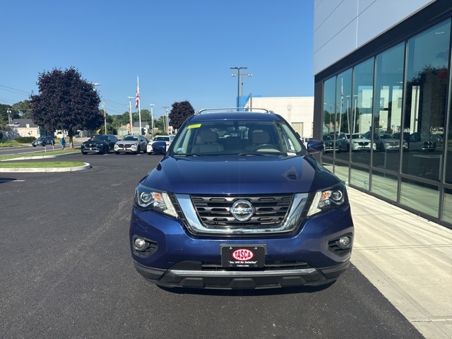 2018 Nissan Pathfinder Platinum photo 3