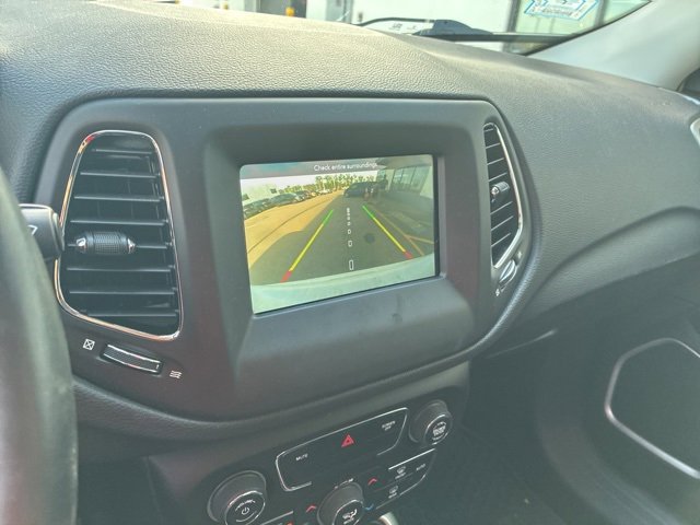 2019 Jeep Compass Latitude photo 17
