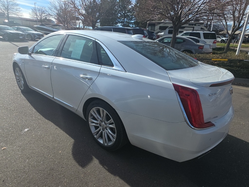 2018 Cadillac XTS Luxury photo 4