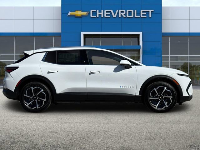 2026 Chevrolet Equinox EV 1LT photo 3