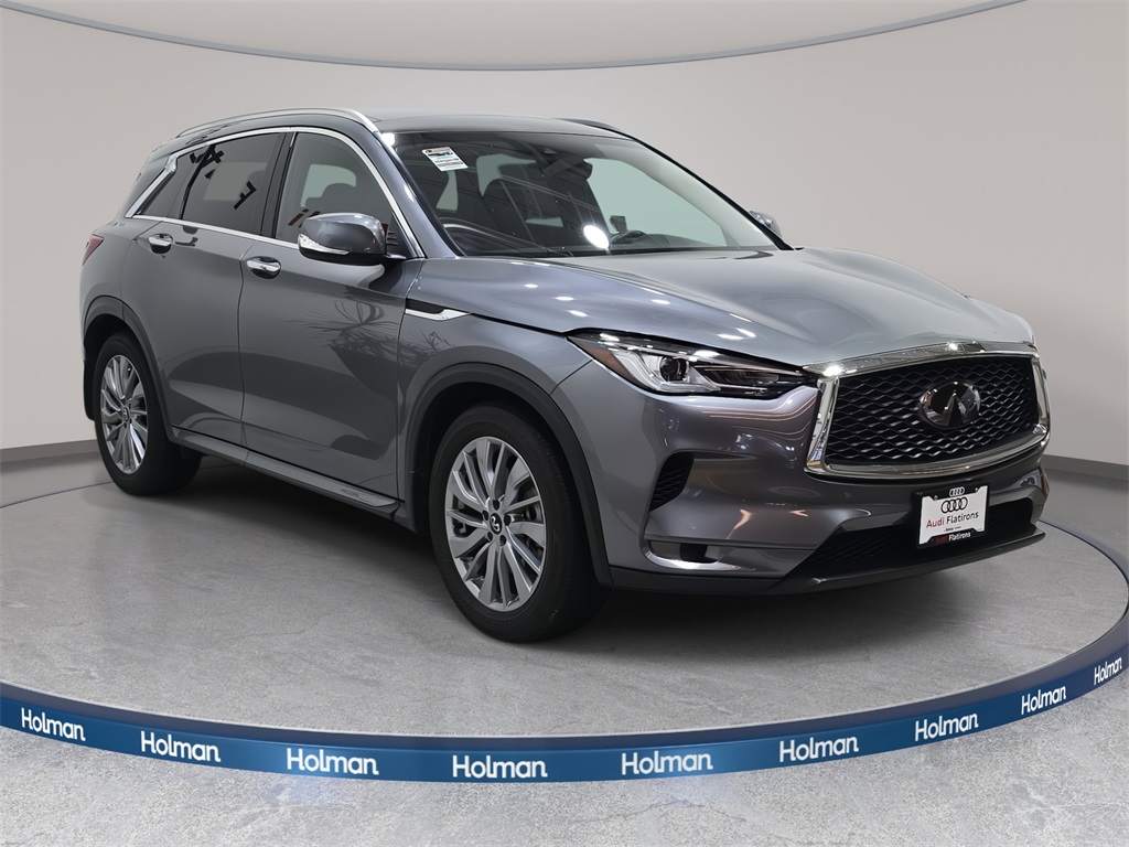 2024 Infiniti QX50 Luxe photo 3