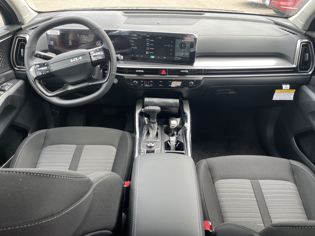 2026 Kia Sorento LX photo 7
