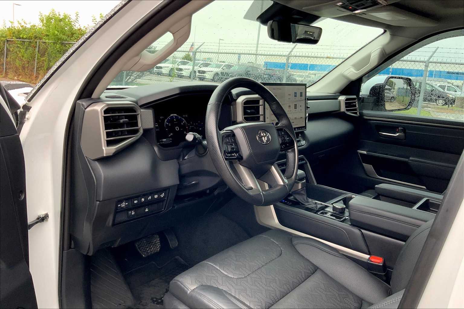 2023 Toyota Tundra Limited photo 14