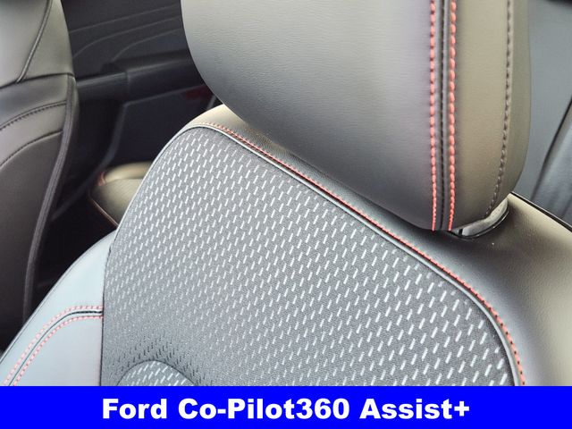 2025 Ford Escape ST-Line photo 11