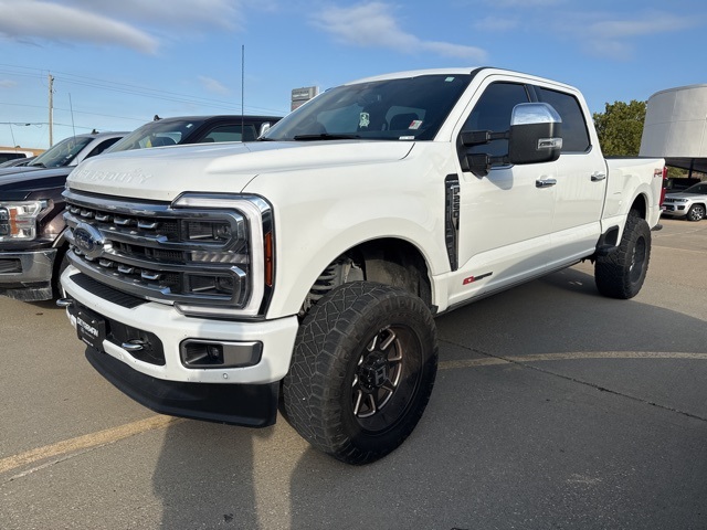 2024 Ford F-250 Platinum photo 2