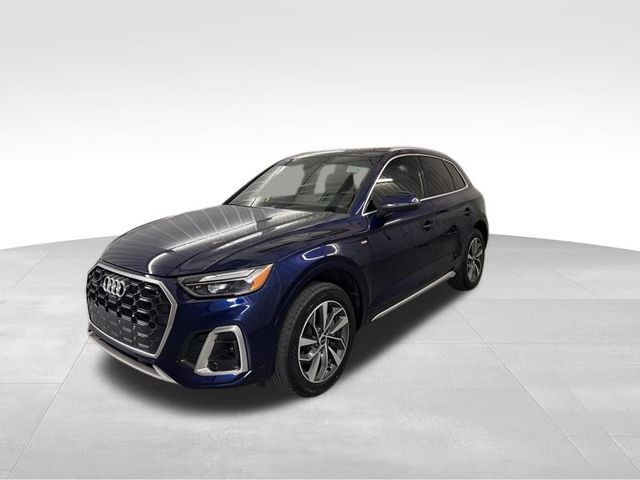 2022 Audi Q5 Premium Plus's photo