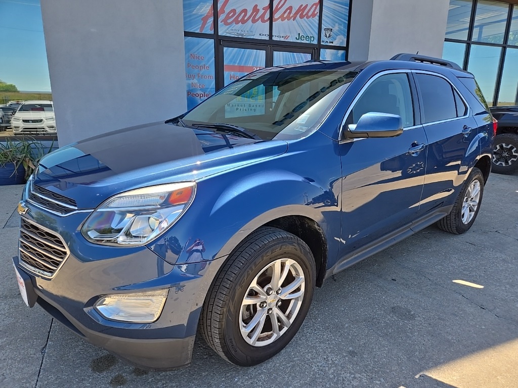 Used 2017 Chevrolet Equinox LT with VIN 2GNALCEK8H6162265 for sale in Kansas City