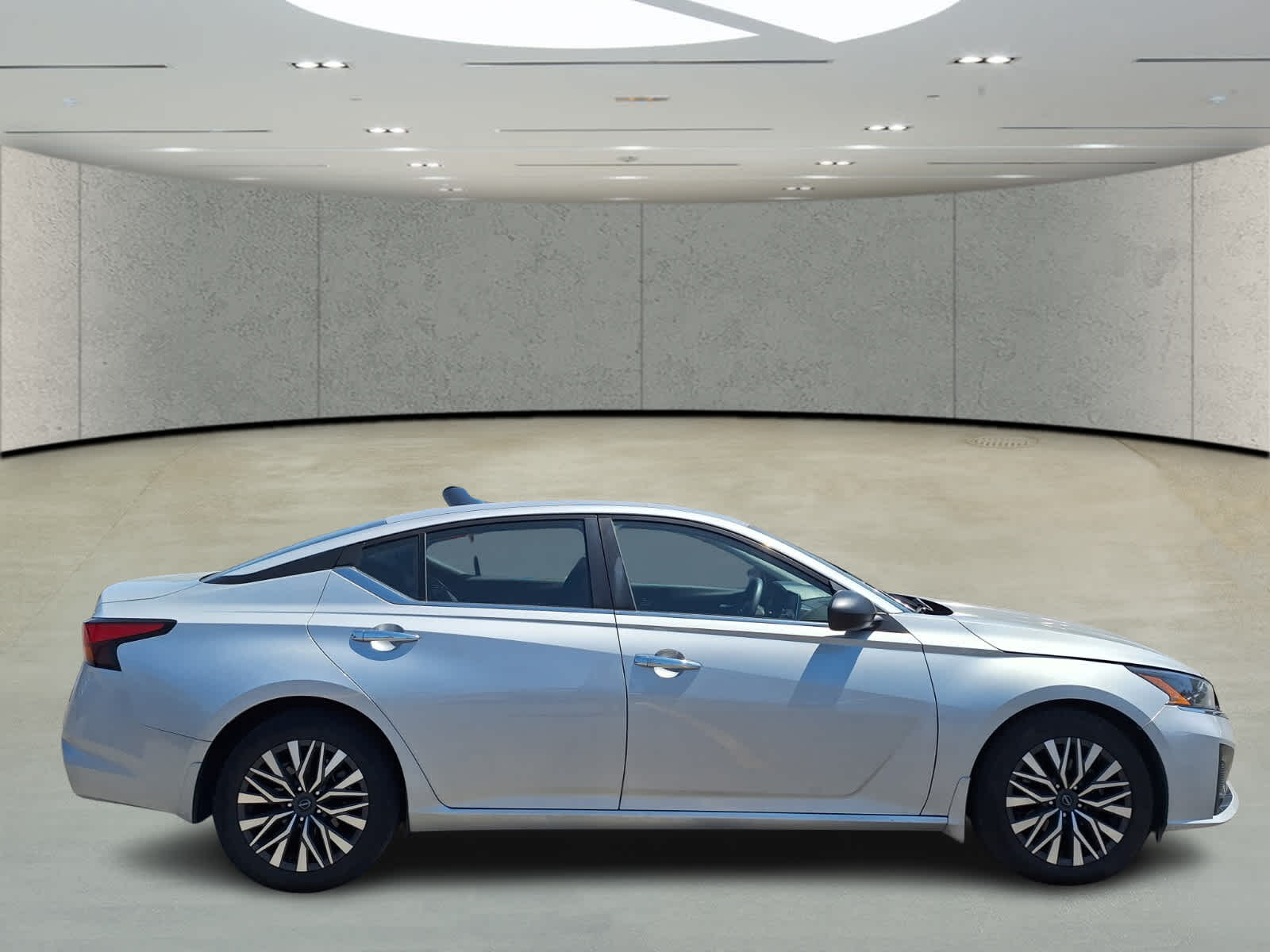 2024 Nissan Altima 2.5 SV photo 6