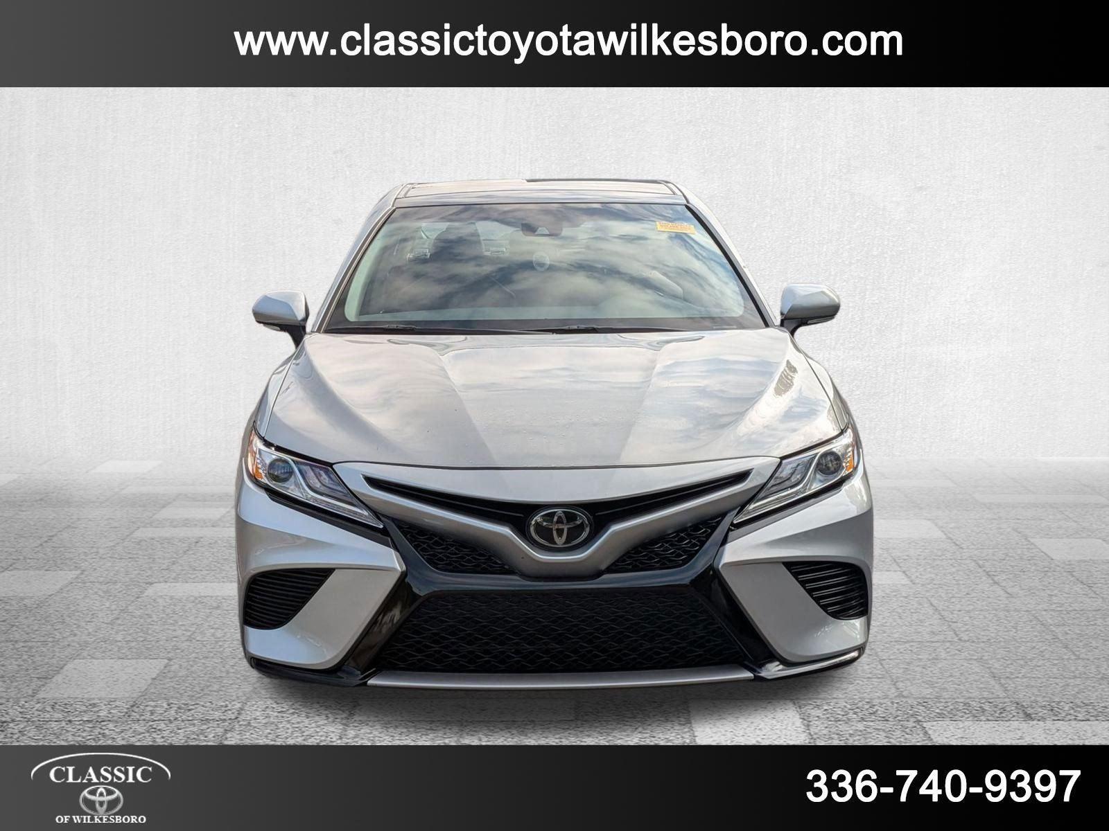 2020 Toyota Camry XSE photo 2