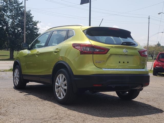 2020 Nissan Rogue Sport SV photo 3