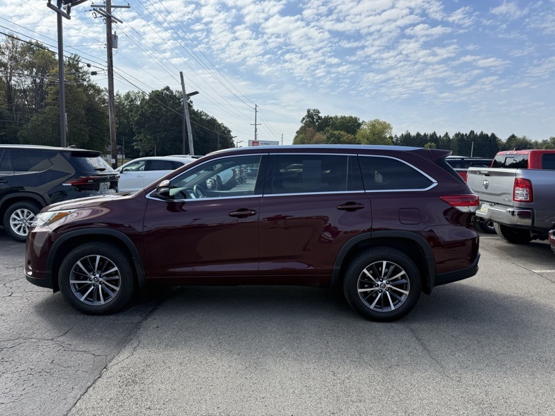 2017 Toyota Highlander XLE photo 8