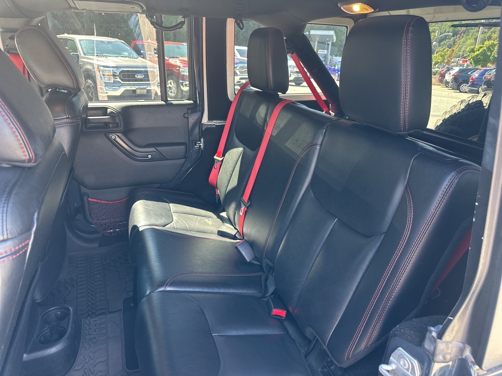 2017 Jeep Wrangler Unlimited Rubicon Recon photo 12
