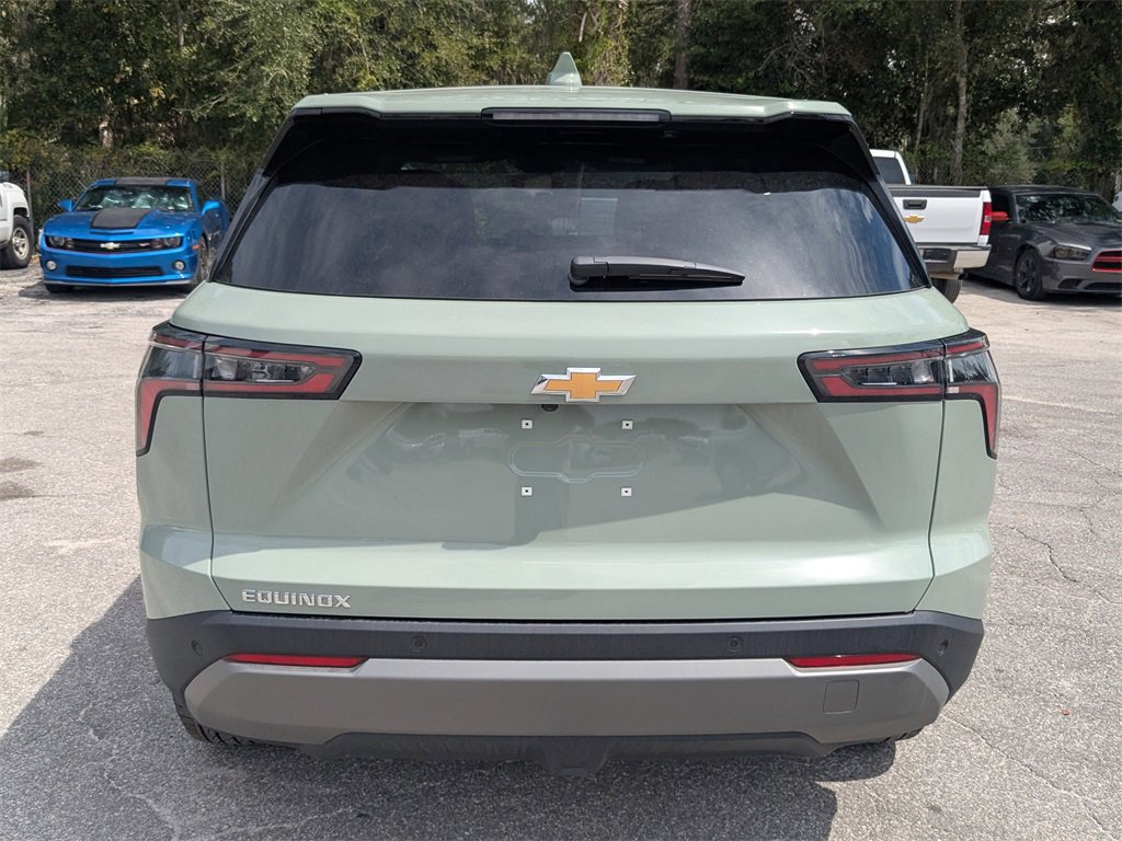2026 Chevrolet Equinox LT photo 2