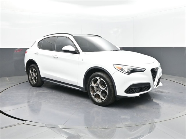 2022 Alfa Romeo Stelvio Ti photo 22