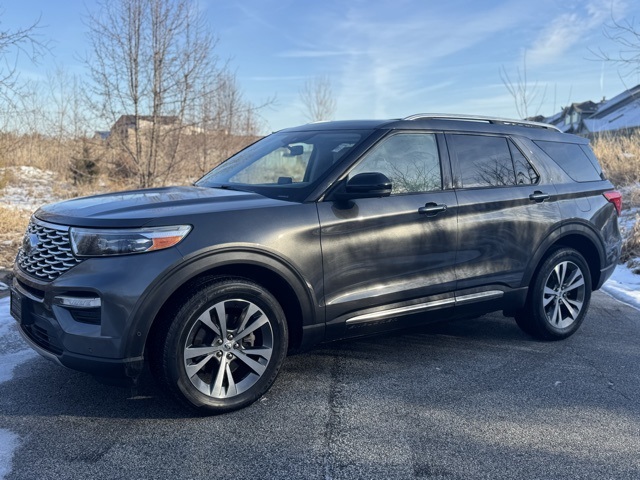 2020 Ford Explorer Platinum's photo
