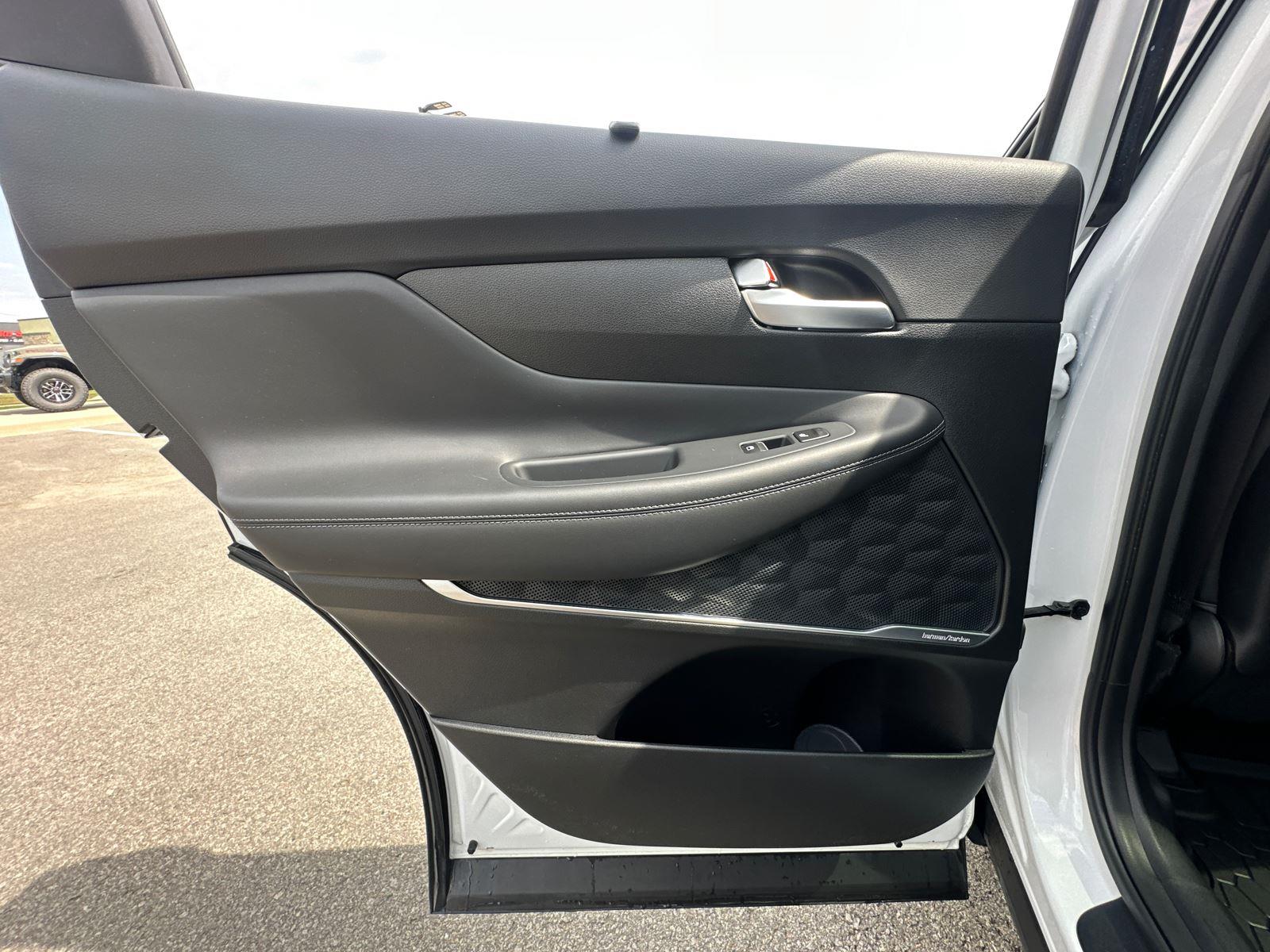 2022 Hyundai Santa Fe Limited photo 25