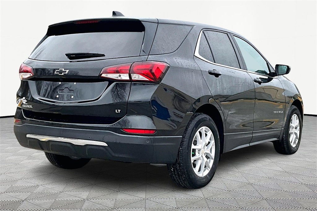 Used 2022 Chevrolet Equinox LT with VIN 3GNAXKEV5NL247497 for sale in Kansas City