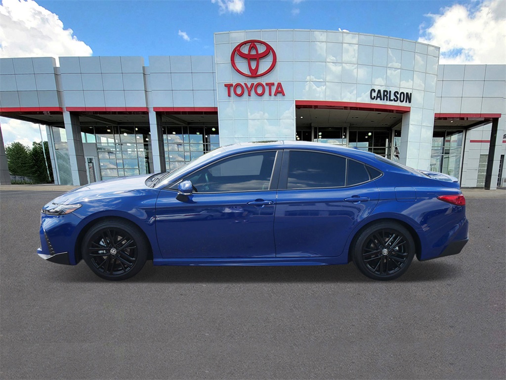2025 Toyota Camry SE photo 6