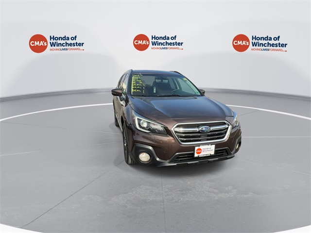 2019 Subaru Outback 3.6R Touring photo 2