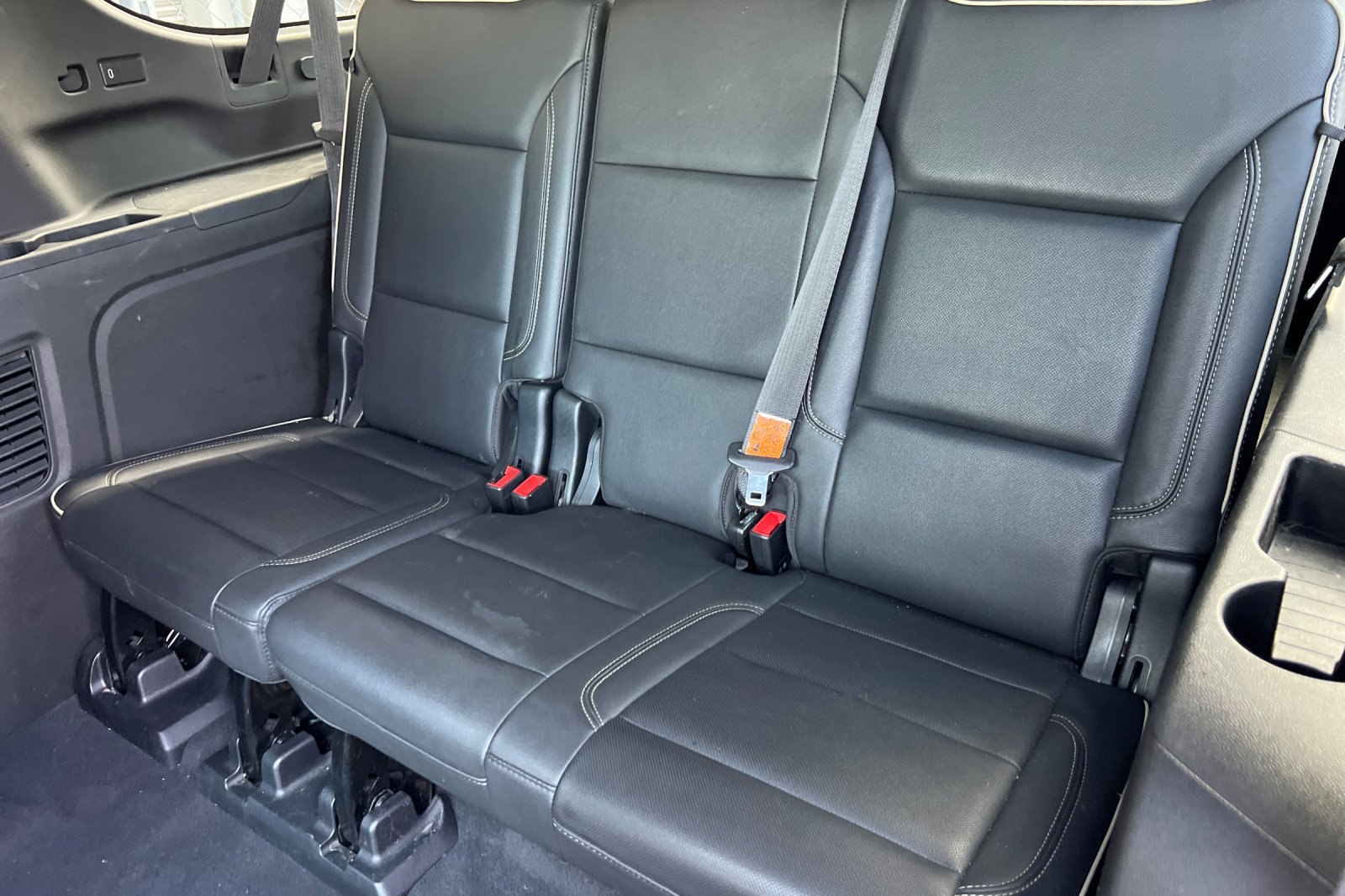 2021 Chevrolet Suburban Premier photo 14