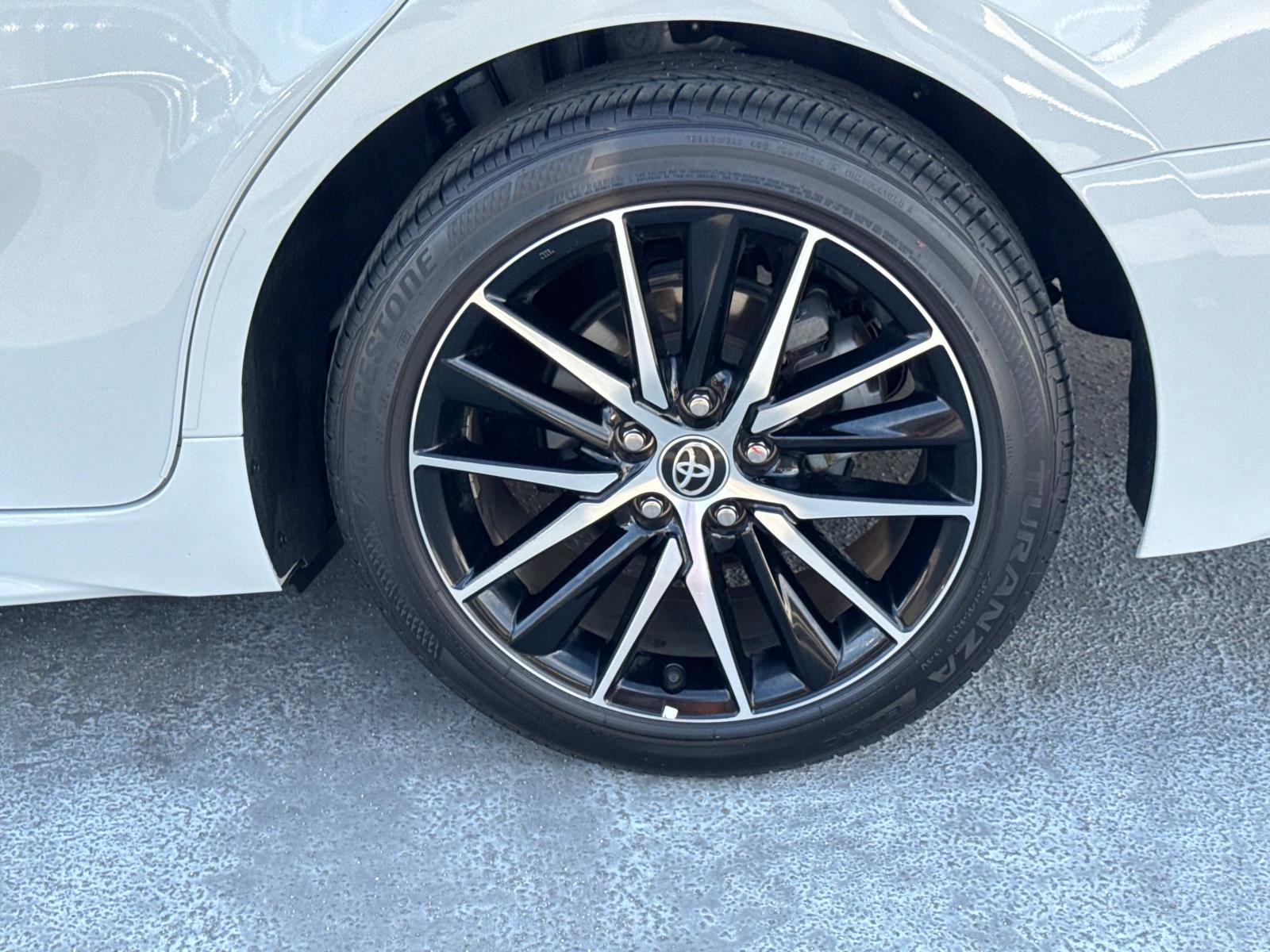 2022 Toyota Camry SE photo 6
