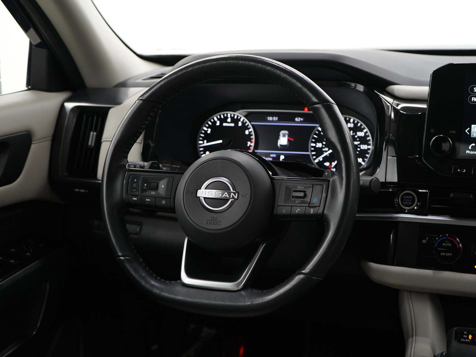 2022 Nissan Pathfinder SL photo 13