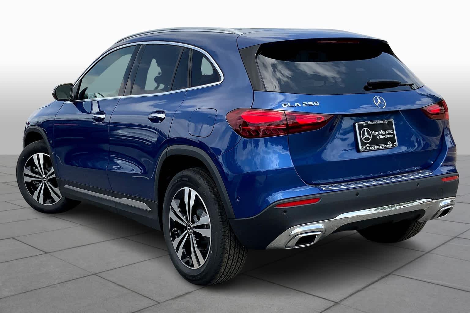 2025 Mercedes Benz GLA 250 photo 4