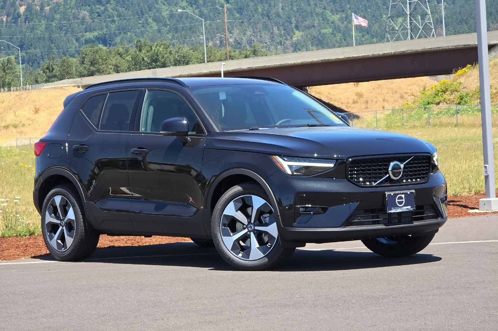 2025 Volvo XC40