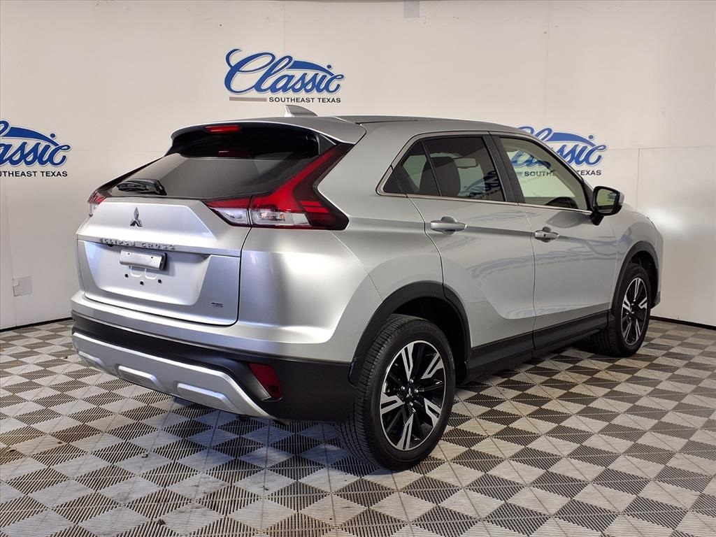 2024 Mitsubishi Eclipse Cross SE photo 4