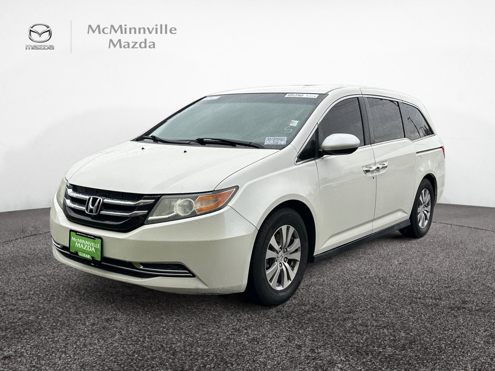 2016 Honda Odyssey SE's photo