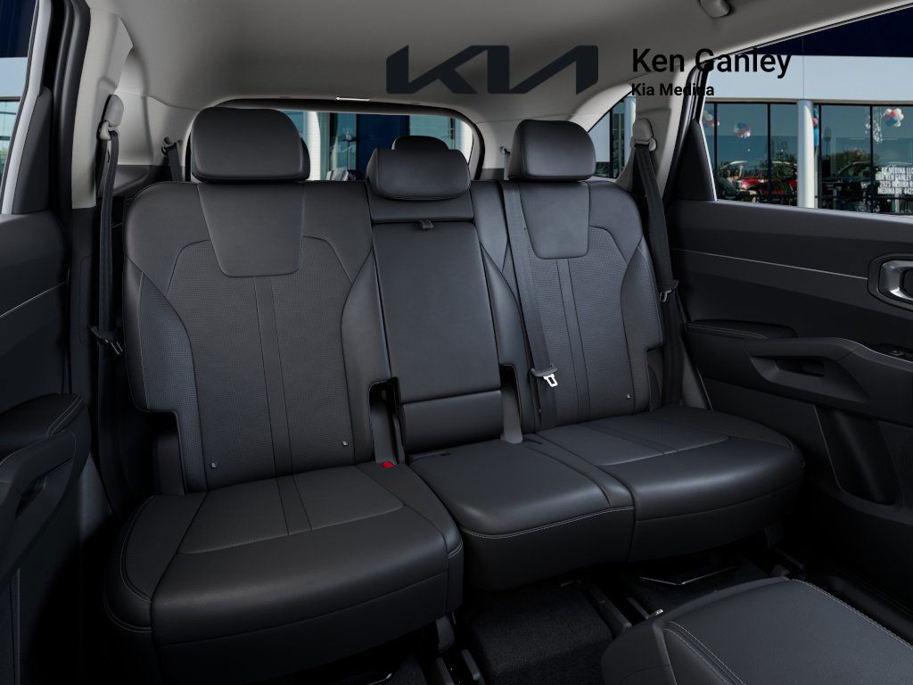 2025 Kia Sorento S photo 13