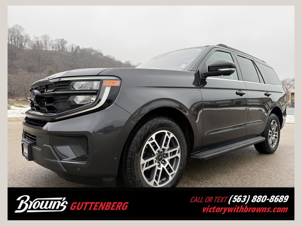 2025 Ford Expedition Active's photo