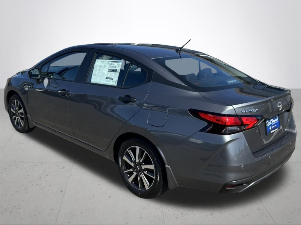 2025 Nissan Versa 1.6 S photo 10