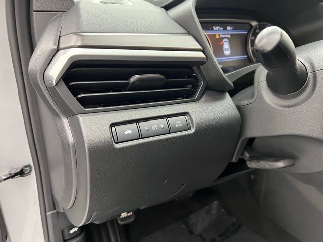 2024 Nissan Altima 2.5 SV photo 8