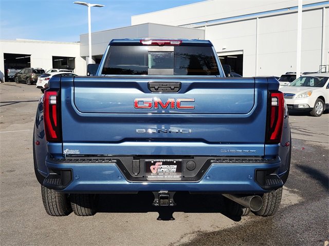 2026 Gmc Sierra 3500 HD Denali photo 3