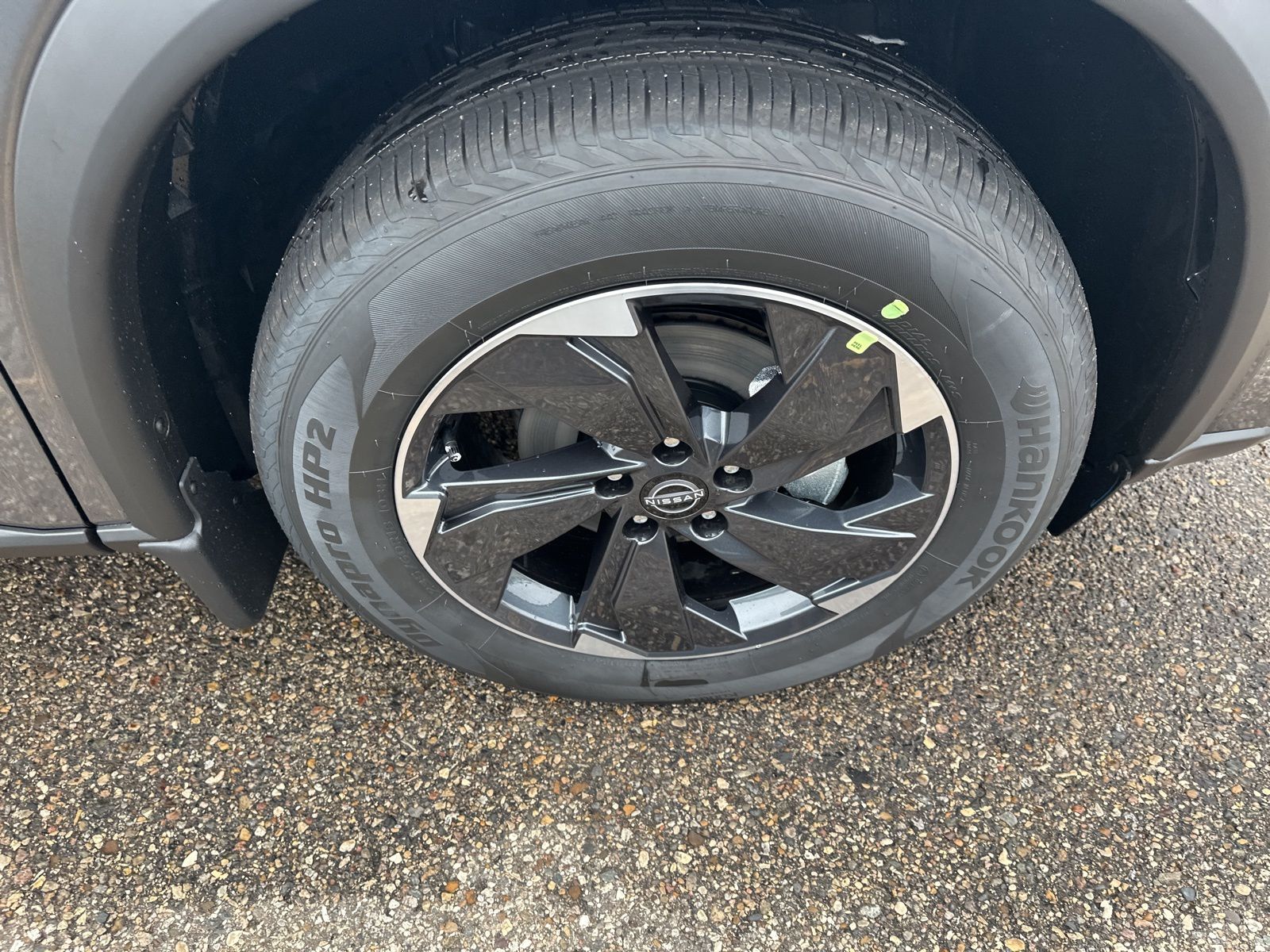 2026 Nissan Rogue SV photo 4